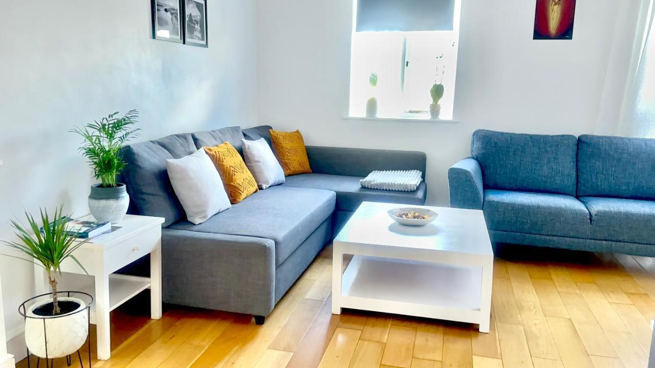 Amazing Location - City Of London- 2 Bedroom Stunning Canal View House With Private Garden,Parking & Balcony Exterior foto