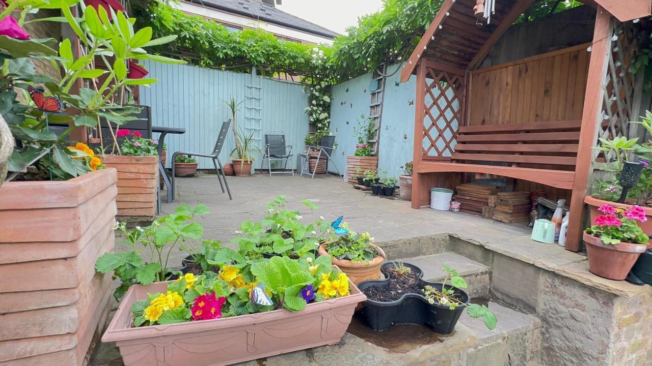 Amazing Location - City Of London- 2 Bedroom Stunning Canal View House With Private Garden,Parking & Balcony Exterior foto
