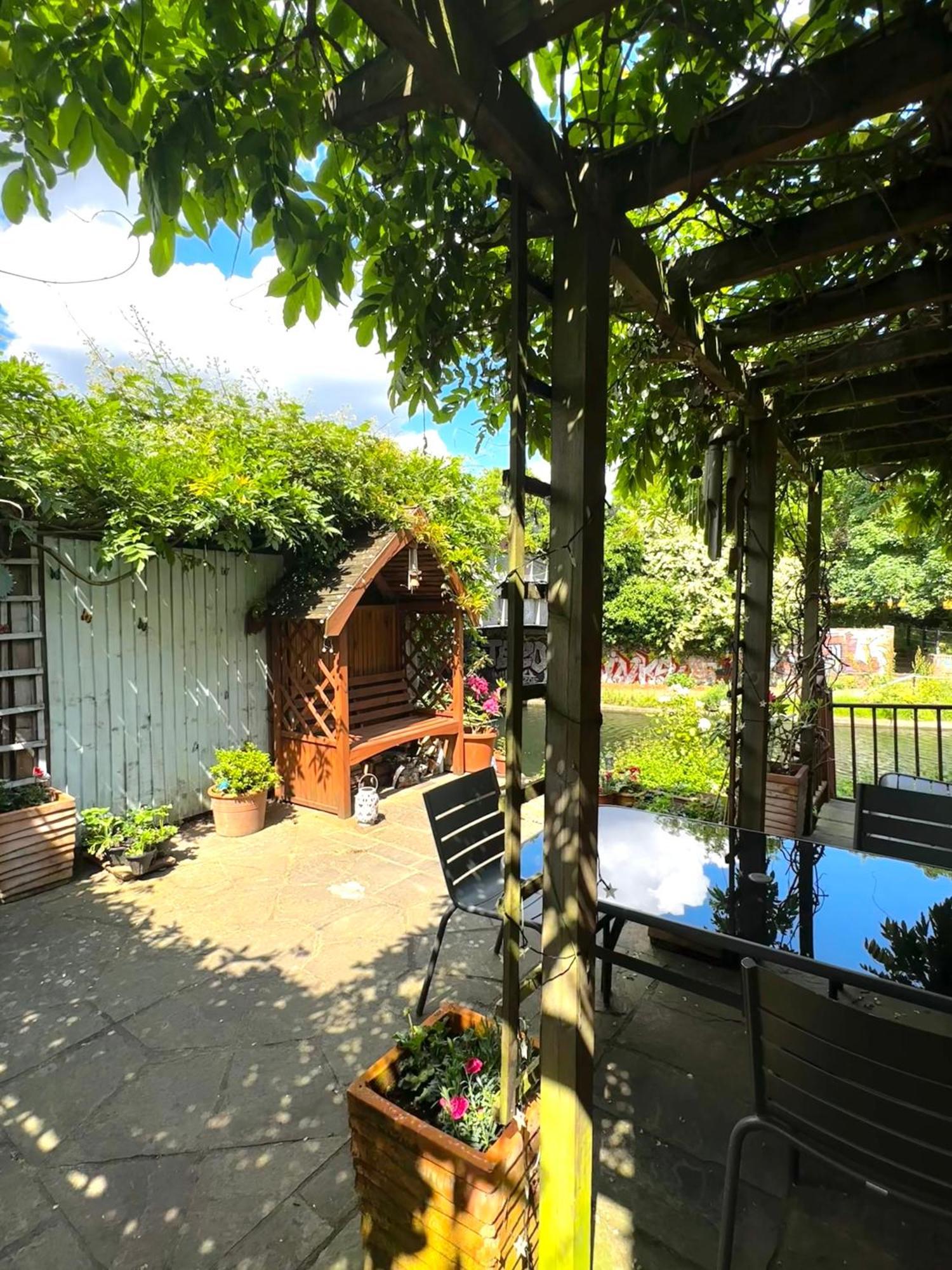 Amazing Location - City Of London- 2 Bedroom Stunning Canal View House With Private Garden,Parking & Balcony Exterior foto